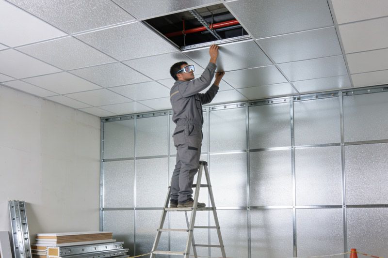 工装吊顶使用炮钉枪